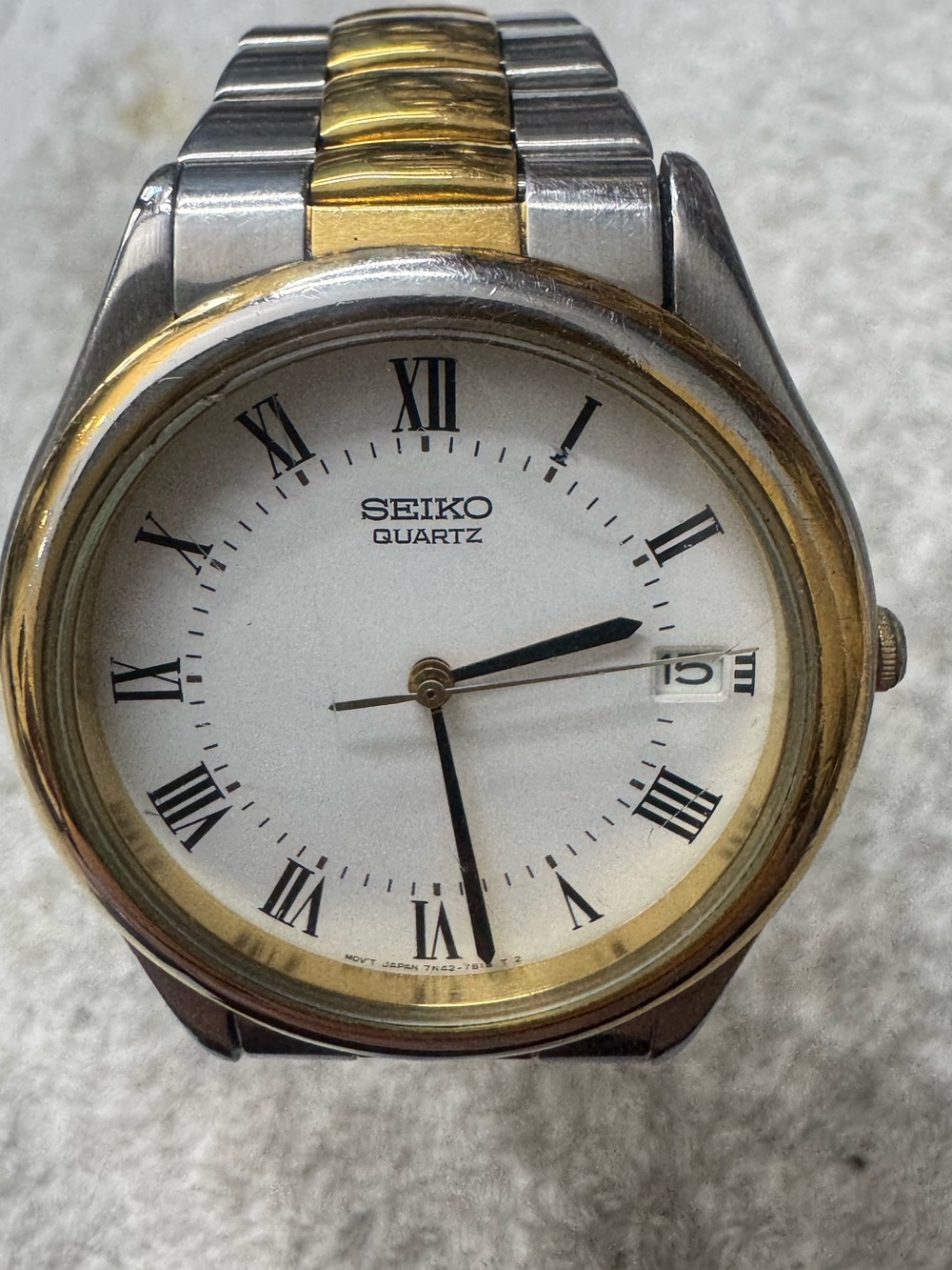 Seiko Two-Tone Gold and Silver Quartz Watch with White Dial